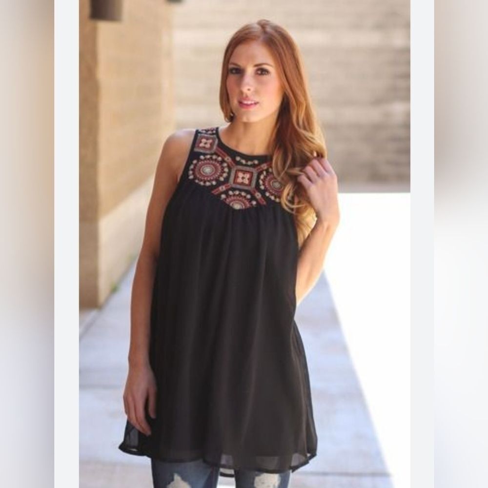 En Creme Sz Small Dress Embroidery & Sequin Black